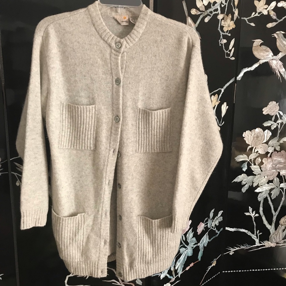 🦝 Lambswool, Angora sweater.  Reduction sale 2026